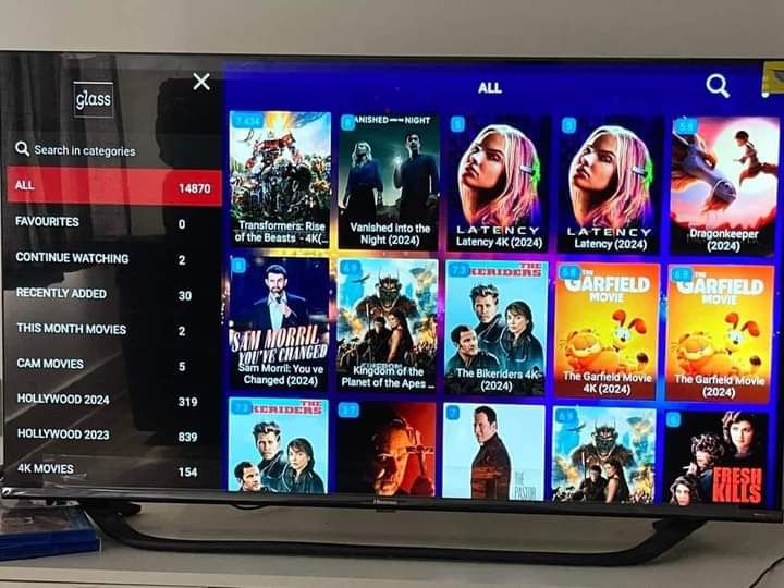 Satisfied customer review with live IPTV broadcast